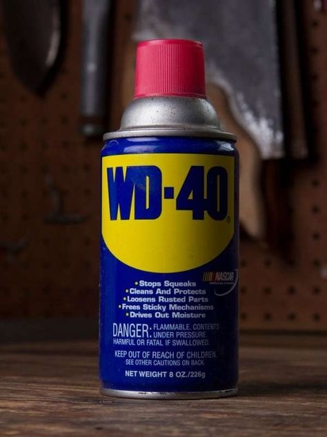 WD-40 To Remove Spray Paints