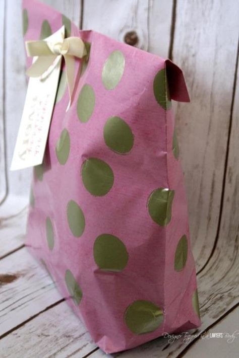 Gift Bags To Wrap Your Clothes