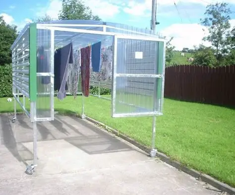 Hang Clothes to Dry