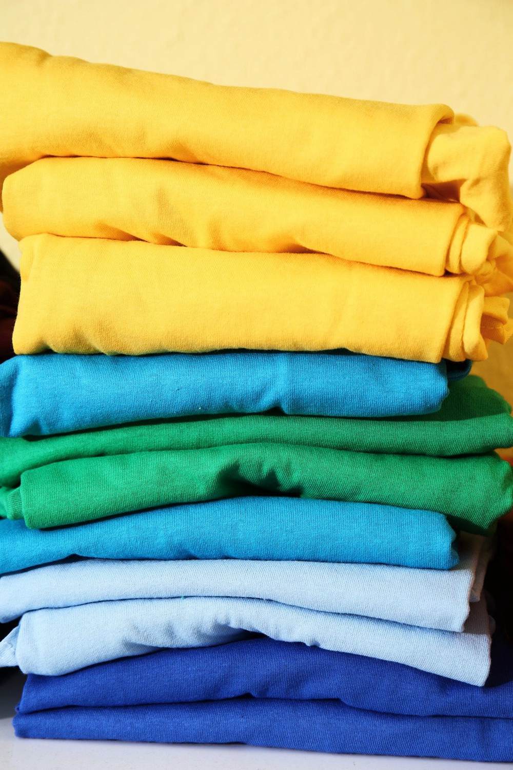 Differences Between Ribbed and Regular T-Shirts