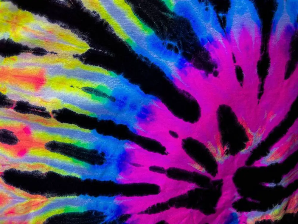 Tie Dye Techniques for Black Shirts